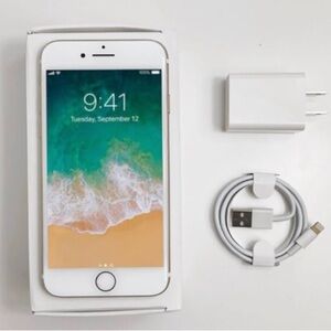 Apple iPhone 732GB unlocked -Silver